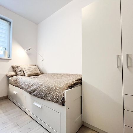 Walk To Park, Modern 2Bd Kitchen! Balcony, Parking Apartment Wroclaw Luaran gambar