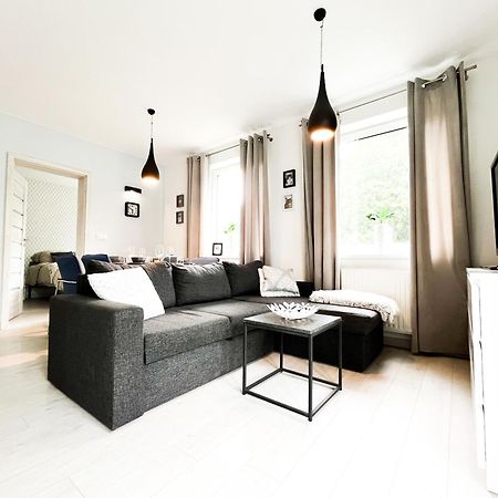Walk To Park, Modern 2Bd Kitchen! Balcony, Parking Apartment Wroclaw Luaran gambar