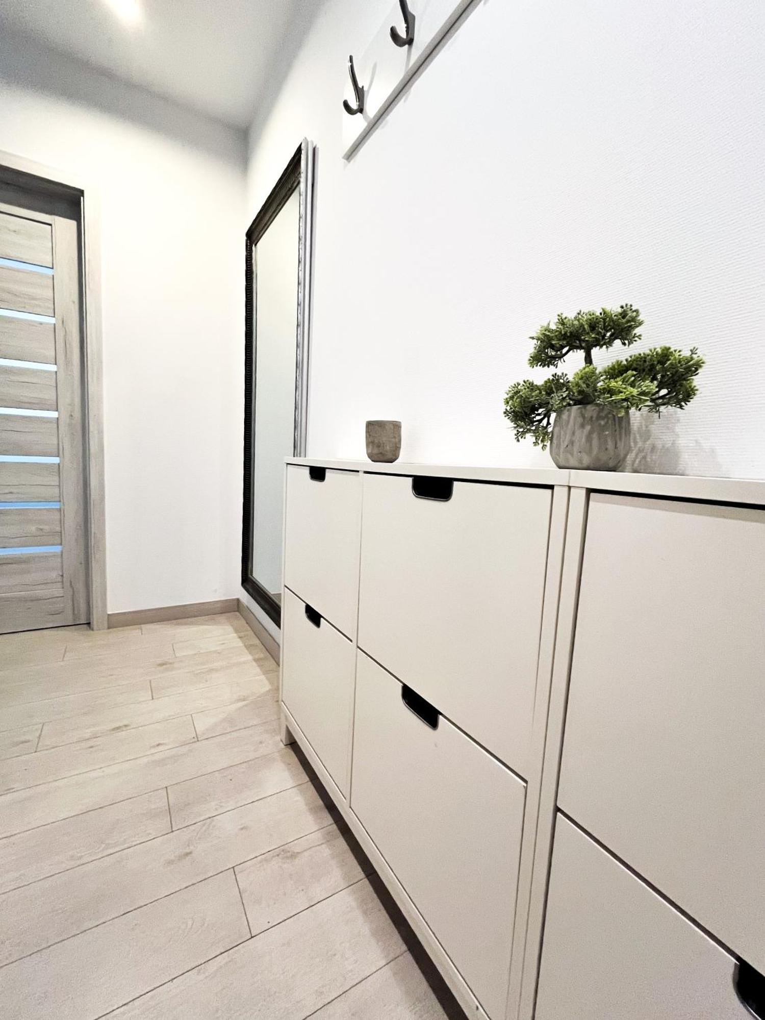 Walk To Park, Modern 2Bd Kitchen! Balcony, Parking Apartment Wroclaw Luaran gambar