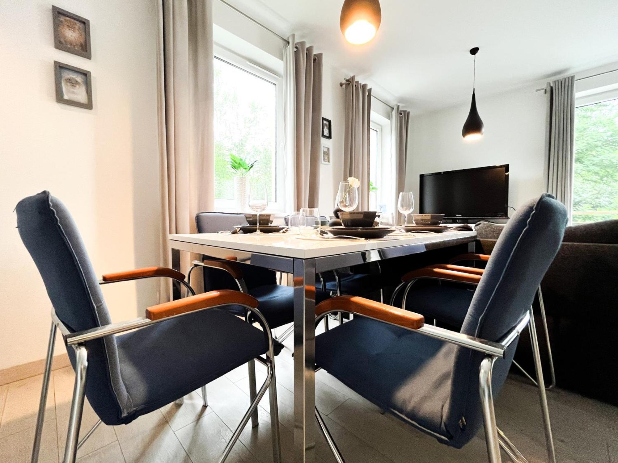 Walk To Park, Modern 2Bd Kitchen! Balcony, Parking Apartment Wroclaw Luaran gambar