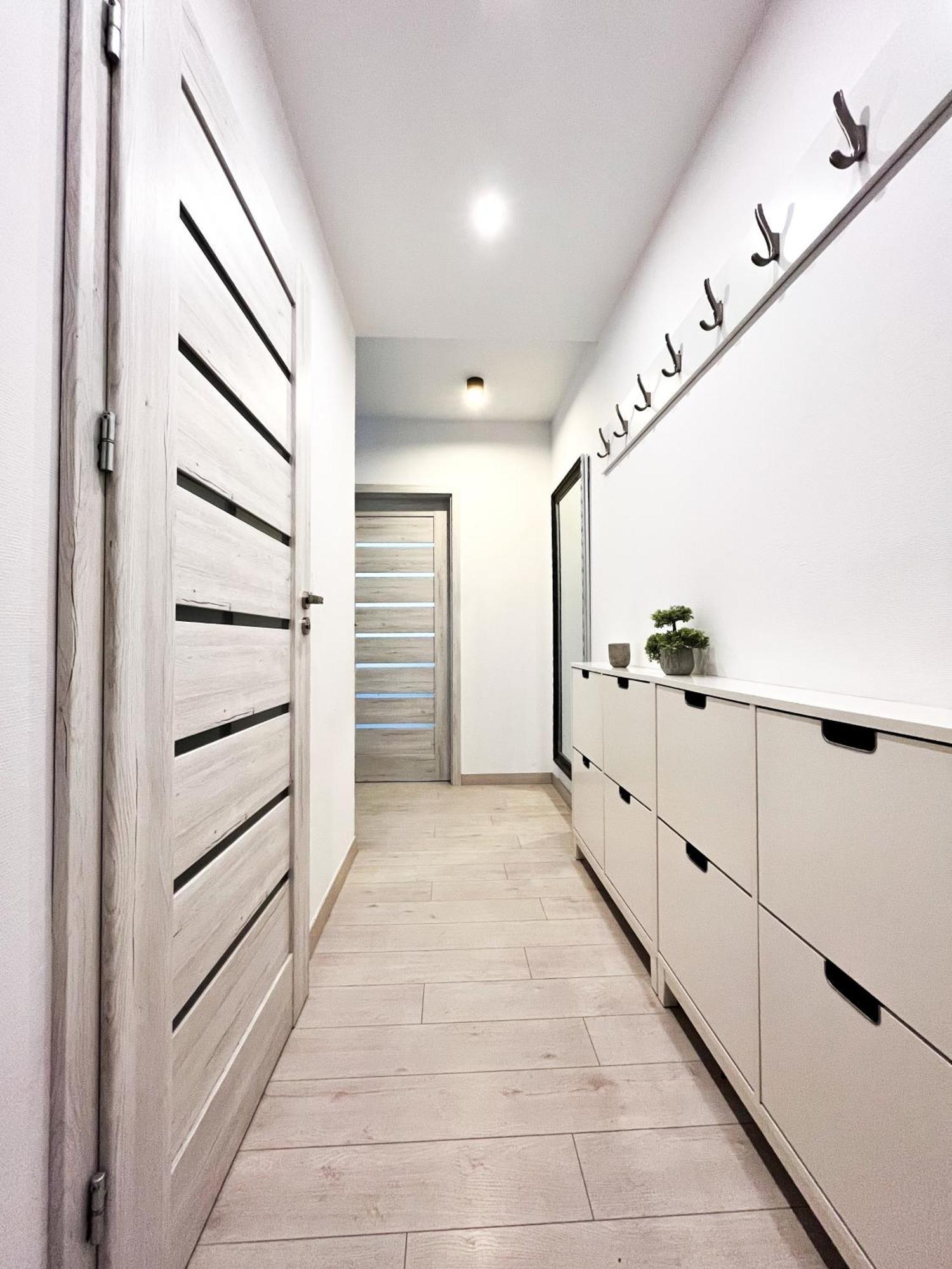 Walk To Park, Modern 2Bd Kitchen! Balcony, Parking Apartment Wroclaw Luaran gambar