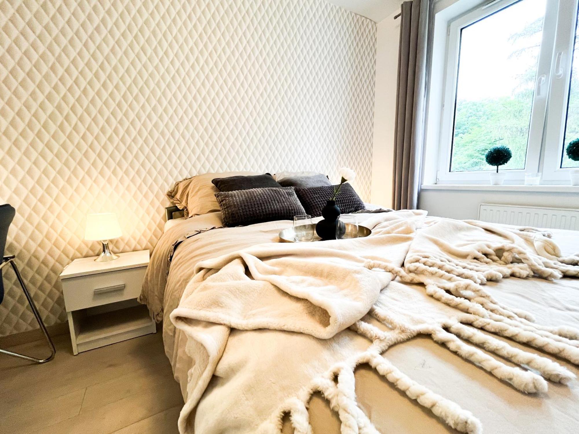 Walk To Park, Modern 2Bd Kitchen! Balcony, Parking Apartment Wroclaw Luaran gambar