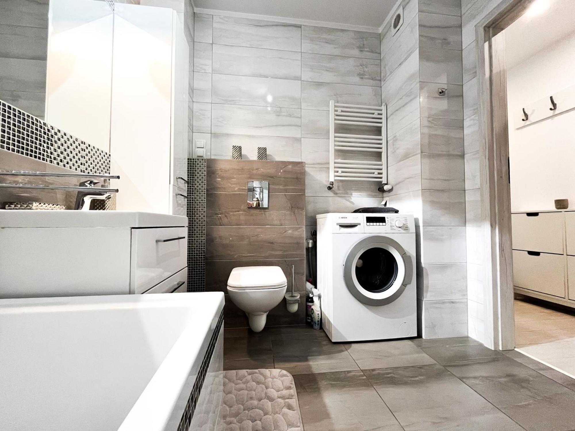 Walk To Park, Modern 2Bd Kitchen! Balcony, Parking Apartment Wroclaw Luaran gambar